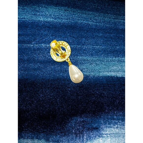 Clip on 2 1/4" gold, pink and green stone dangle white pearl earrings - Picture 5 of 5